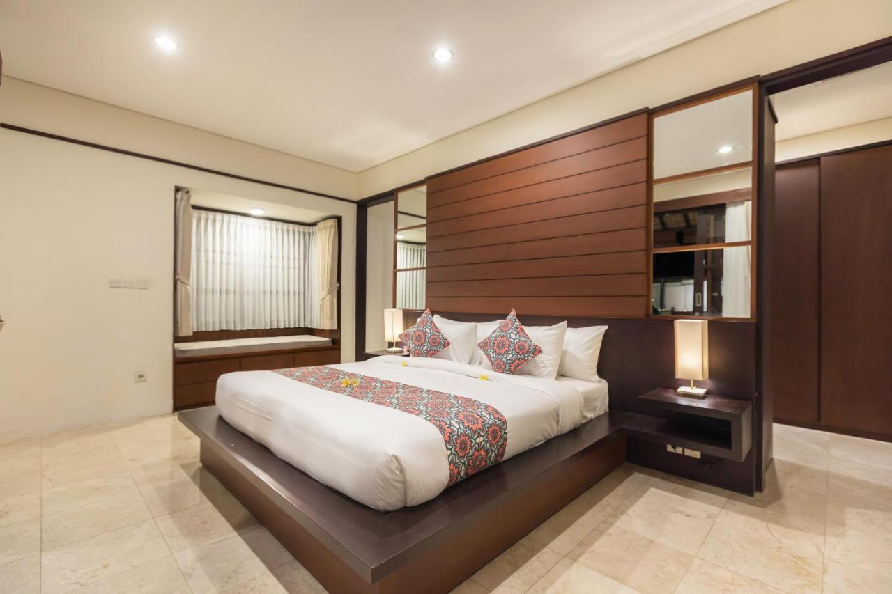 Litera Bali Seminyak (Bali)